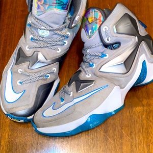 Lebron James 13 space race edition